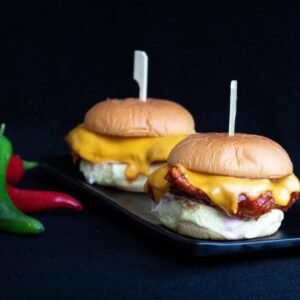 Spicy Chicken Sliders سلايدر الدجاج بصلصة حارة